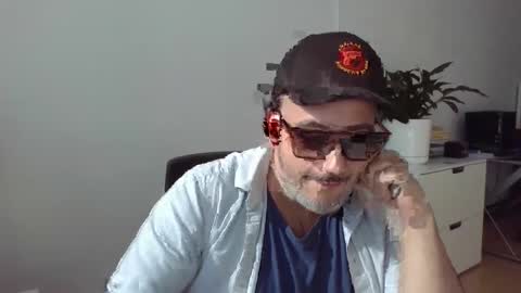 nassobout online show from September 11, 2025, 7:47 pm