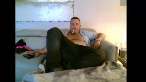 nassobout online show from September 17, 2025, 11:17 pm