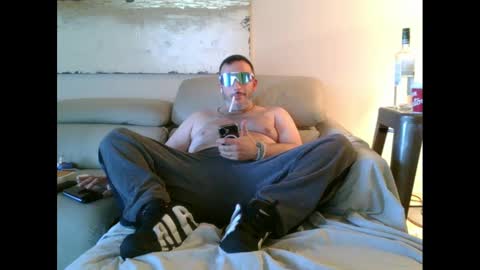 nassobout online show from October 11, 2025, 8:07 pm