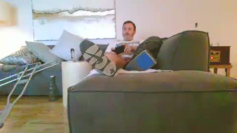 Snapshot of nassobout chatting on April 6, 2026, 4:57 am nassobout online show from April 6, 2026, 4:57 am