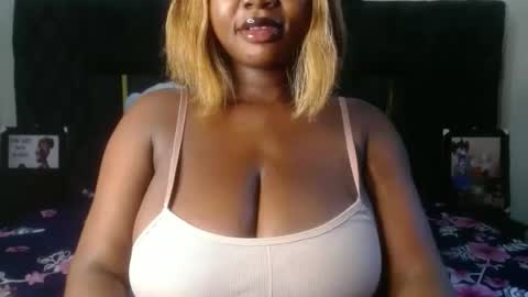 Amanda online show from November 18, 2025, 10:41 am