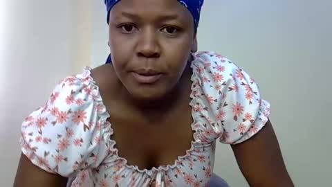 OILy Girl online show from September 29, 2025, 4:39 am