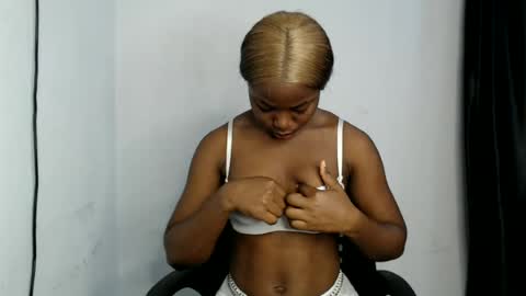 Snapshot of nasty_juicy22 chatting on July 9, 2026, 7:01 am adie online show from July 9, 2026, 7:01 am