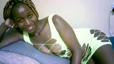 Marie online show from September 19, 2025, 7:14 pm