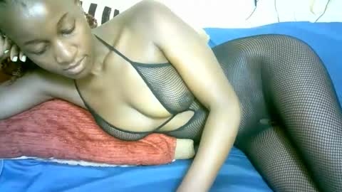 Marie online show from November 24, 2025, 5:40 am