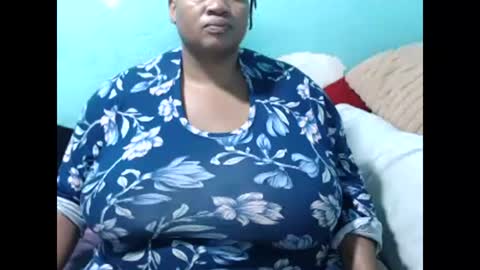 Snapshot of nastybustylisaxx chatting on January 5, 2025, 1:35 am Lisa online show from January 5, 2025, 1:35 am