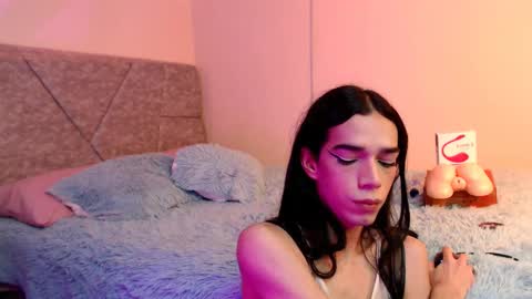 Desiree online show from December 20, 2024, 7:50 pm