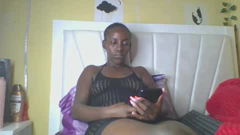 Snapshot of nastyme024 chatting on February 18, 2025, 1:10 am nastyme024 online show from February 18, 2025, 1:10 am