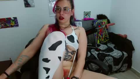 Snapshot of nat_lau chatting on May 11, 2026, 12:38 am Nat online show from May 11, 2026, 12:38 am