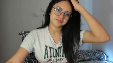 Camila online show from December 5, 2024, 2:55 pm
