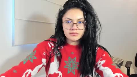 Camila online show from January 3, 2025, 10:08 pm