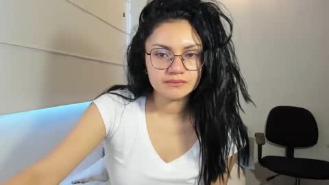 Camila online show from January 10, 2025, 4:30 pm