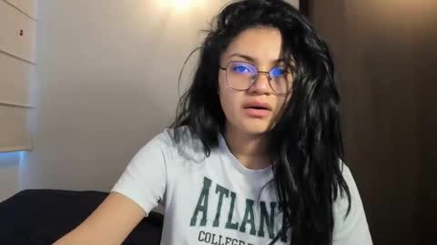 Camila online show from January 15, 2025, 9:30 pm