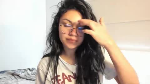 Camila online show from January 23, 2025, 2:50 pm