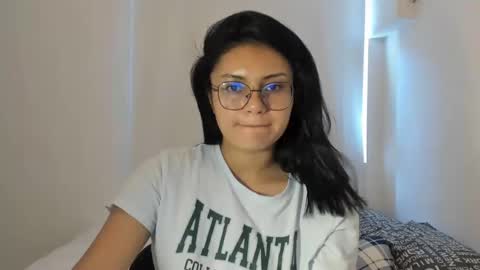 Camila online show from March 12, 2025, 4:02 pm