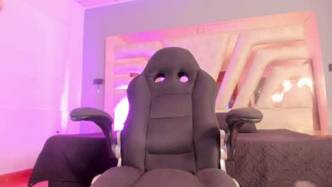 Natacha  online show from April 24, 2026, 11:34 am