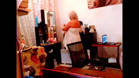 natali online show from February 16, 2025, 5:48 pm