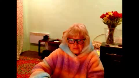 natali online show from May 4, 2026, 1:34 am