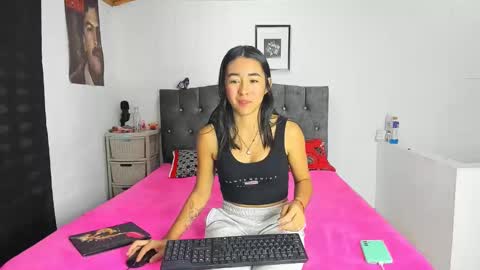 Snapshot of natalia54_ chatting on February 23, 2025, 2:18 am NATI  online show from February 23, 2025, 2:18 am