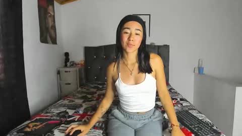 Snapshot of natalia54_ chatting on February 24, 2025, 10:14 pm NATI  online show from February 24, 2025, 10:14 pm