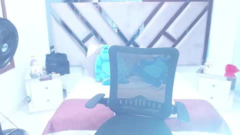 natalia5560 online show from March 10, 2025, 2:59 pm