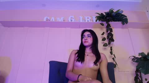 Naty  online show from December 15, 2024, 4:04 pm