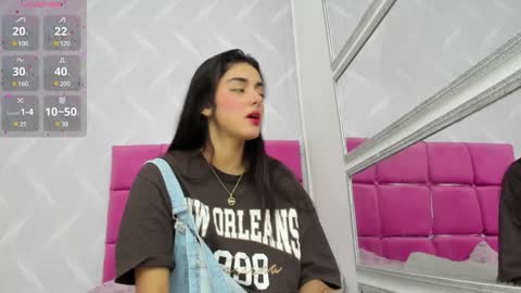 Naty  online show from December 17, 2024, 12:33 pm