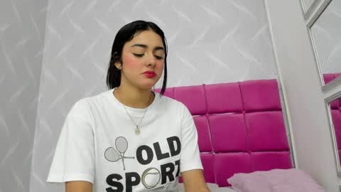 Naty  online show from December 18, 2024, 12:40 pm