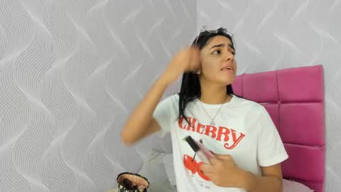 Naty  online show from December 30, 2024, 12:20 pm