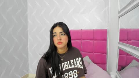 Naty  online show from February 2, 2025, 12:46 pm