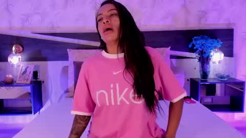 Snapshot of natalia_cruzz chatting on July 21, 2026, 12:18 pm Nata online show from July 21, 2026, 12:18 pm