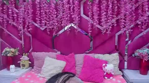 natalia pinkk online show from January 7, 2025, 8:31 pm