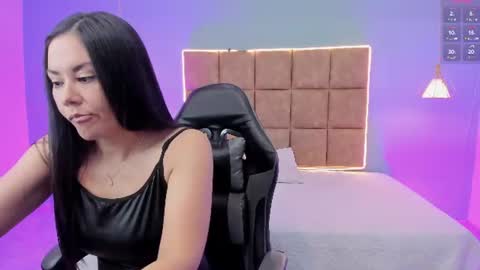 Snapshot of natalia_saenzz_ chatting on June 24, 2026, 12:04 pm natalia_saenzz_ online show from June 24, 2026, 12:04 pm