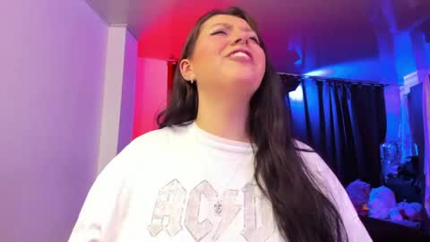 Natalia online show from May 16, 2026, 4:09 am