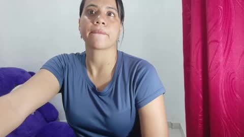 Snapshot of nataliavela chatting on April 17, 2026, 2:25 am nataliavela online show from April 17, 2026, 2:25 am