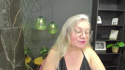 Snapshot of natalicloud chatting on October 4, 2025, 3:32 pm NataliCloud online show from October 4, 2025, 3:32 pm