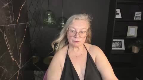 Snapshot of natalicloud chatting on October 8, 2025, 1:31 pm NataliCloud online show from October 8, 2025, 1:31 pm