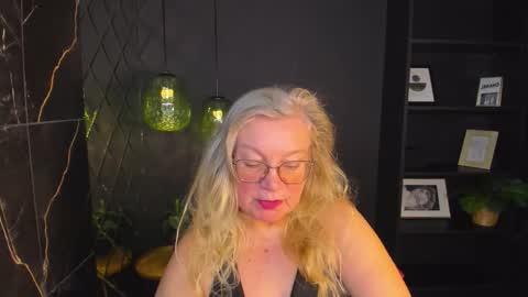 Snapshot of natalicloud chatting on October 21, 2025, 1:34 pm NataliCloud online show from October 21, 2025, 1:34 pm
