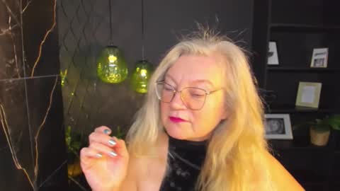 Snapshot of natalicloud chatting on October 24, 2025, 1:29 pm NataliCloud online show from October 24, 2025, 1:29 pm