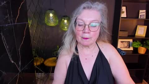 Snapshot of natalicloud chatting on April 3, 2026, 4:49 pm NataliCloud online show from April 3, 2026, 4:49 pm