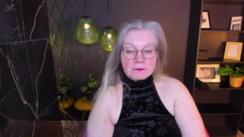 Snapshot of natalicloud chatting on April 7, 2026, 1:22 pm NataliCloud online show from April 7, 2026, 1:22 pm