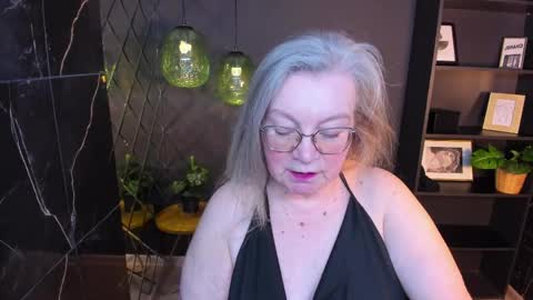 Snapshot of natalicloud chatting on April 8, 2026, 1:22 pm NataliCloud online show from April 8, 2026, 1:22 pm