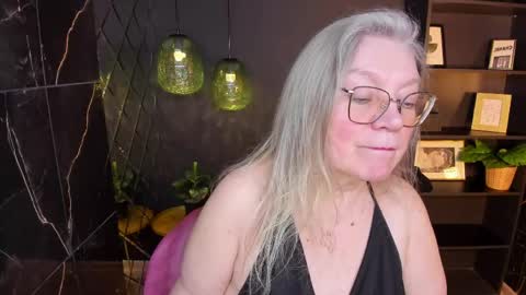Snapshot of natalicloud chatting on April 10, 2026, 2:11 pm NataliCloud online show from April 10, 2026, 2:11 pm