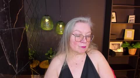 Snapshot of natalicloud chatting on April 11, 2026, 1:15 pm NataliCloud online show from April 11, 2026, 1:15 pm