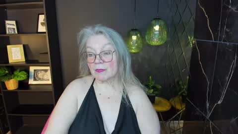 Snapshot of natalicloud chatting on April 16, 2026, 1:23 pm NataliCloud online show from April 16, 2026, 1:23 pm