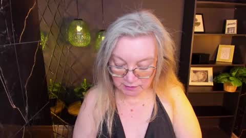 Snapshot of natalicloud chatting on April 18, 2026, 7:07 pm NataliCloud online show from April 18, 2026, 7:07 pm