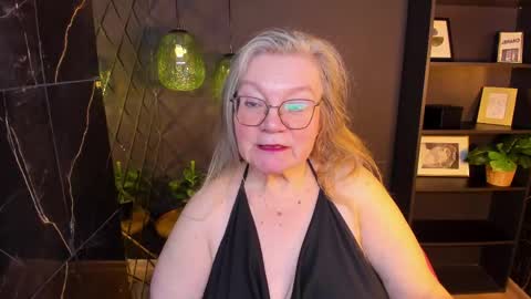 Snapshot of natalicloud chatting on April 19, 2026, 1:10 pm NataliCloud online show from April 19, 2026, 1:10 pm