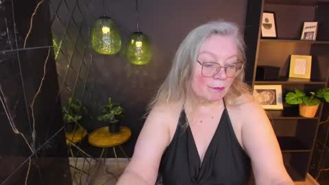 Snapshot of natalicloud chatting on May 2, 2026, 1:38 pm NataliCloud online show from May 2, 2026, 1:38 pm