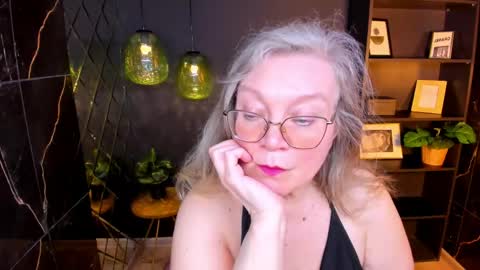 Snapshot of natalicloud chatting on May 5, 2026, 1:30 pm NataliCloud online show from May 5, 2026, 1:30 pm
