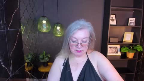 Snapshot of natalicloud chatting on May 6, 2026, 1:16 pm NataliCloud online show from May 6, 2026, 1:16 pm